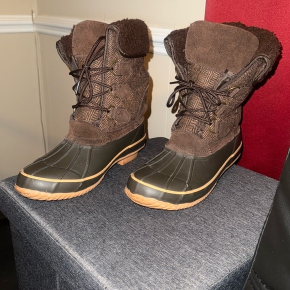 Size 10 Women's Brown Winter Boots - Picture 7 of 12